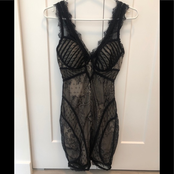 Bebe Kim Kardashian inspired lace overlay dress - Picture 2 of 5